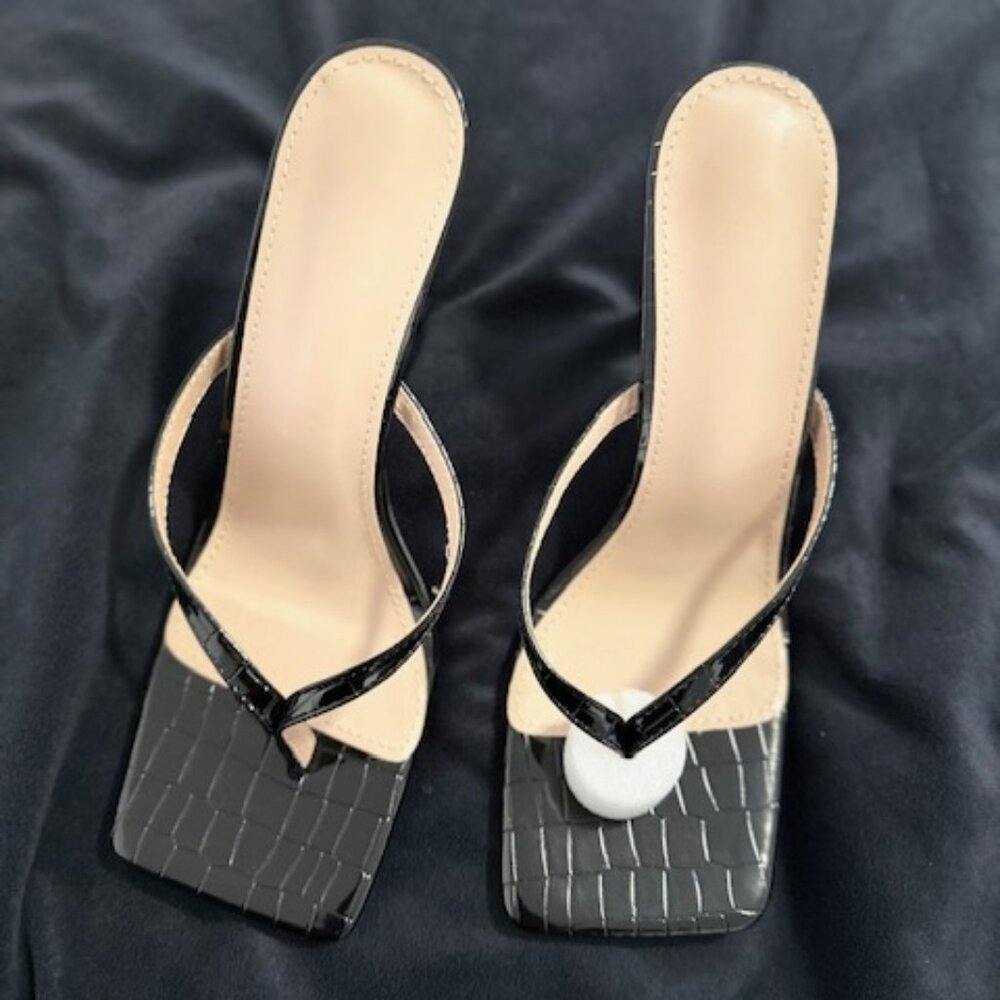 Black Low Heel Square Sandle